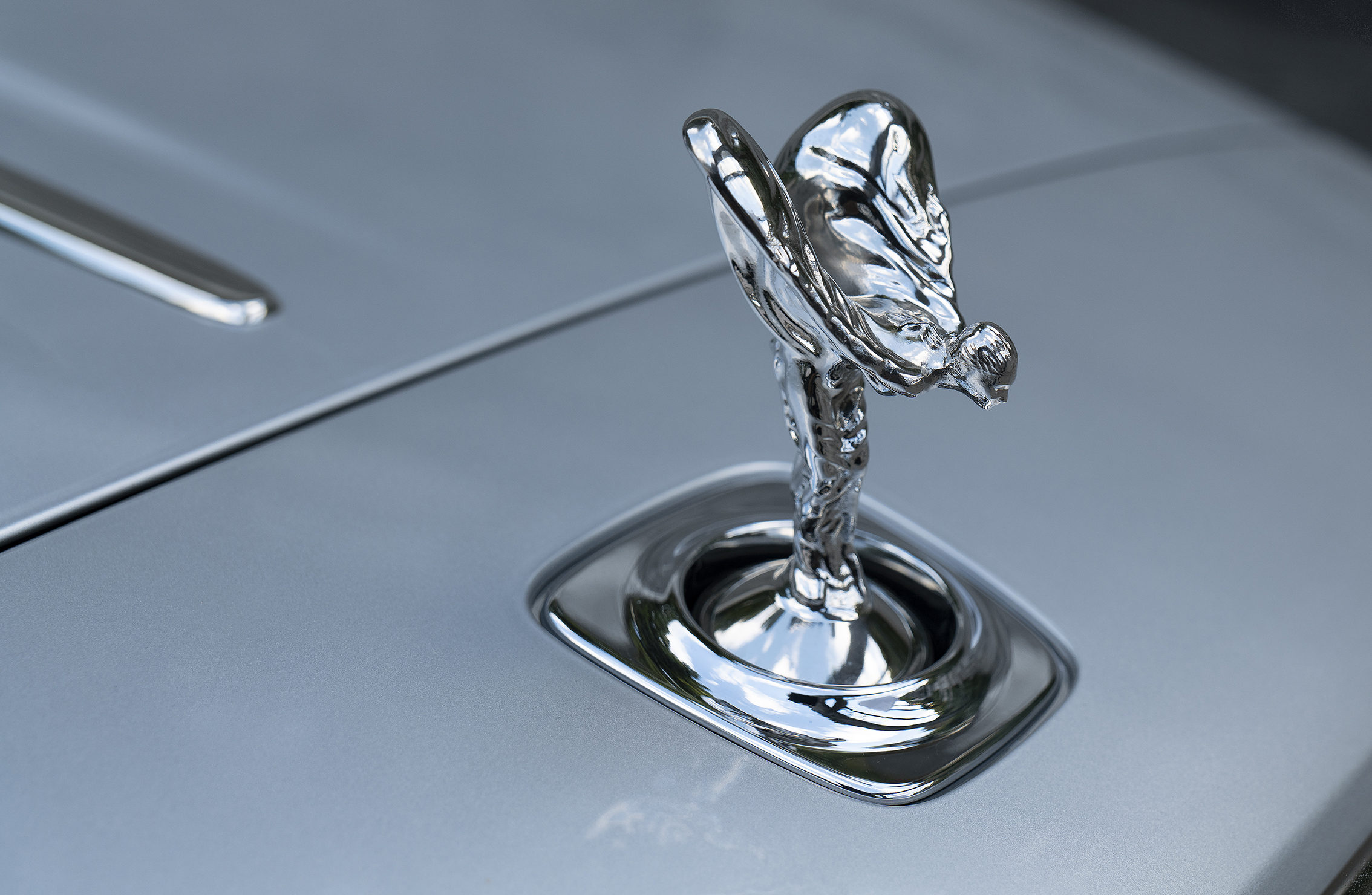 Rolls-Royce-Spirit-of-Ecstasy